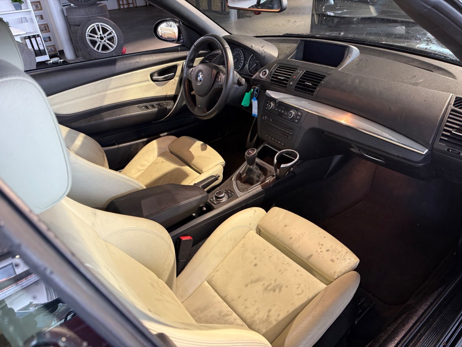 Fahrzeugabbildung BMW 120d Cabrio M Sport *Xenon*NaviProf * PDC*KomfZ*