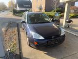 Ford Focus 1.8 Ghia Ghia - Ford Focus aus 2002: Ghia