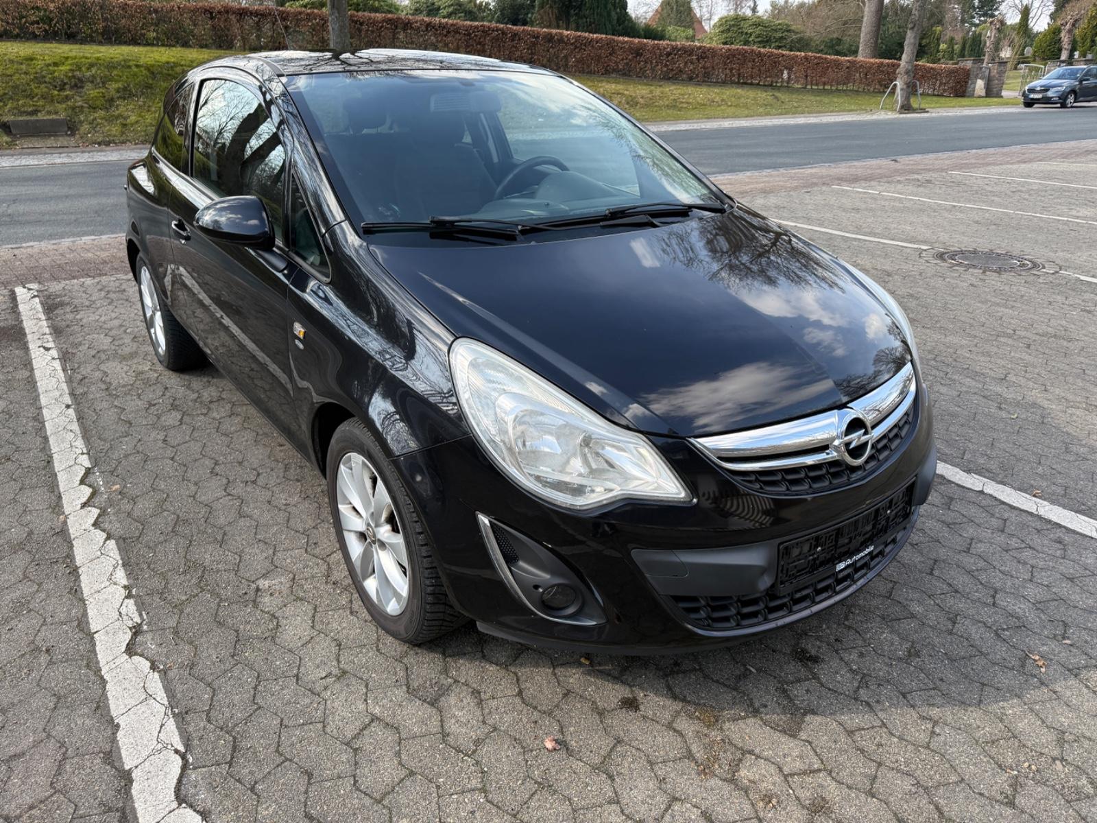 Opel Corsa D Satellite