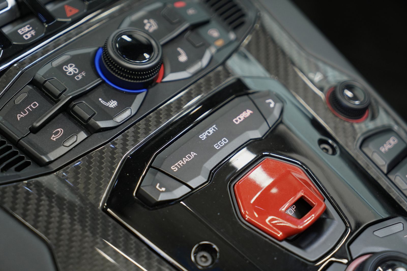 Lamborghini Aventador