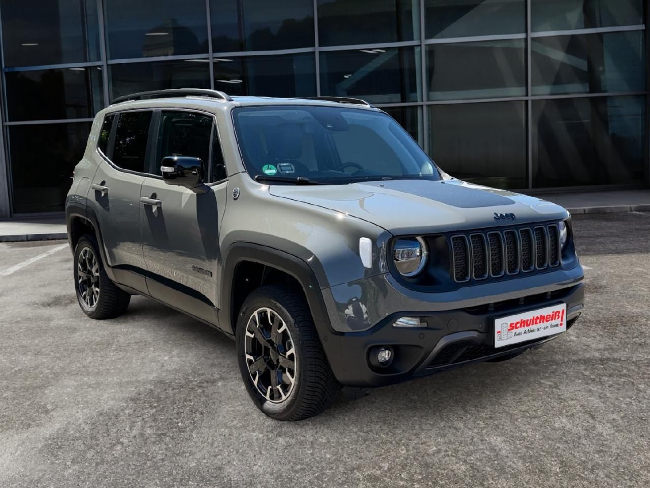 Fahrzeugabbildung Jeep Renegade Trailhawk Plug-In-Hybrid 4xe