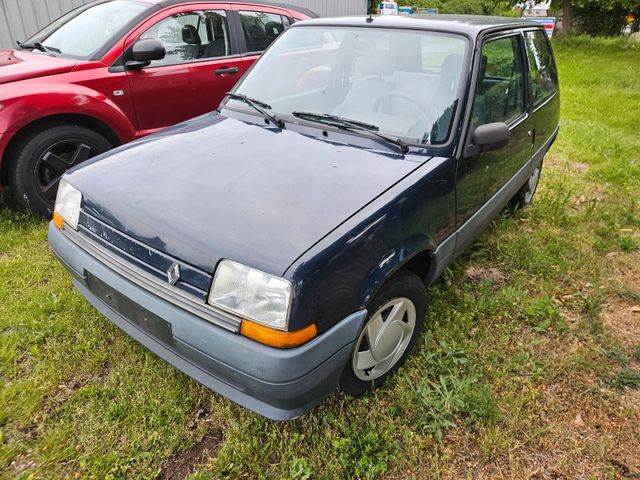 Renault R 5