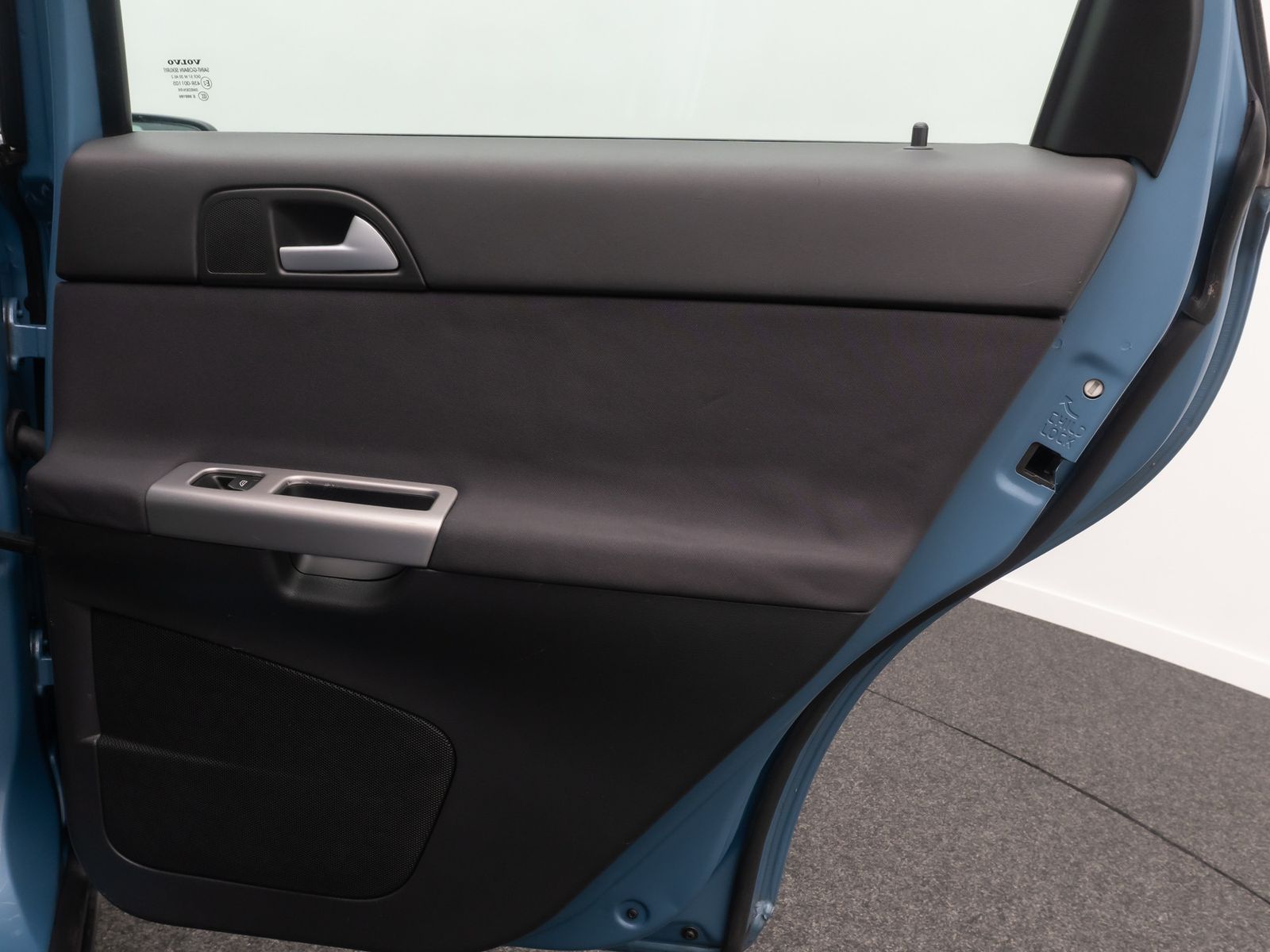 Fahrzeugabbildung Volvo V50 2.0 D Momentum BiXenon AHK HiFi Alarm Tempom