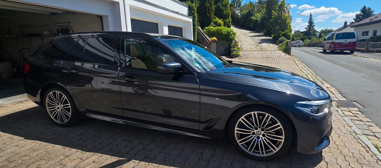BMW 530d xDrive Touring M-Sport Vollaustattung