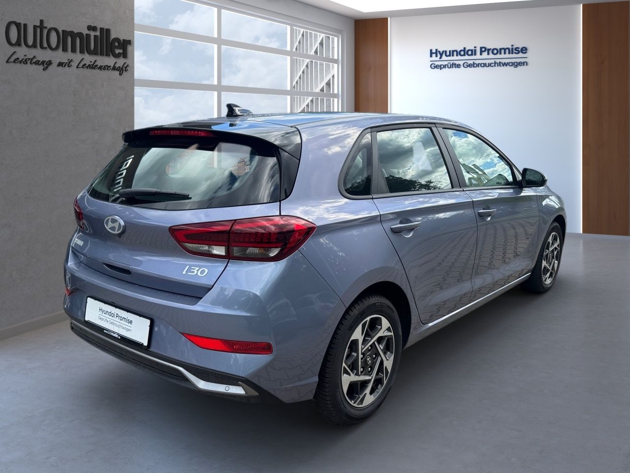 Fahrzeugabbildung Hyundai i30 PRIME KAM*LED*NAVI*SHZ*LHZ*PDC*CARPL*2Z-KLIM