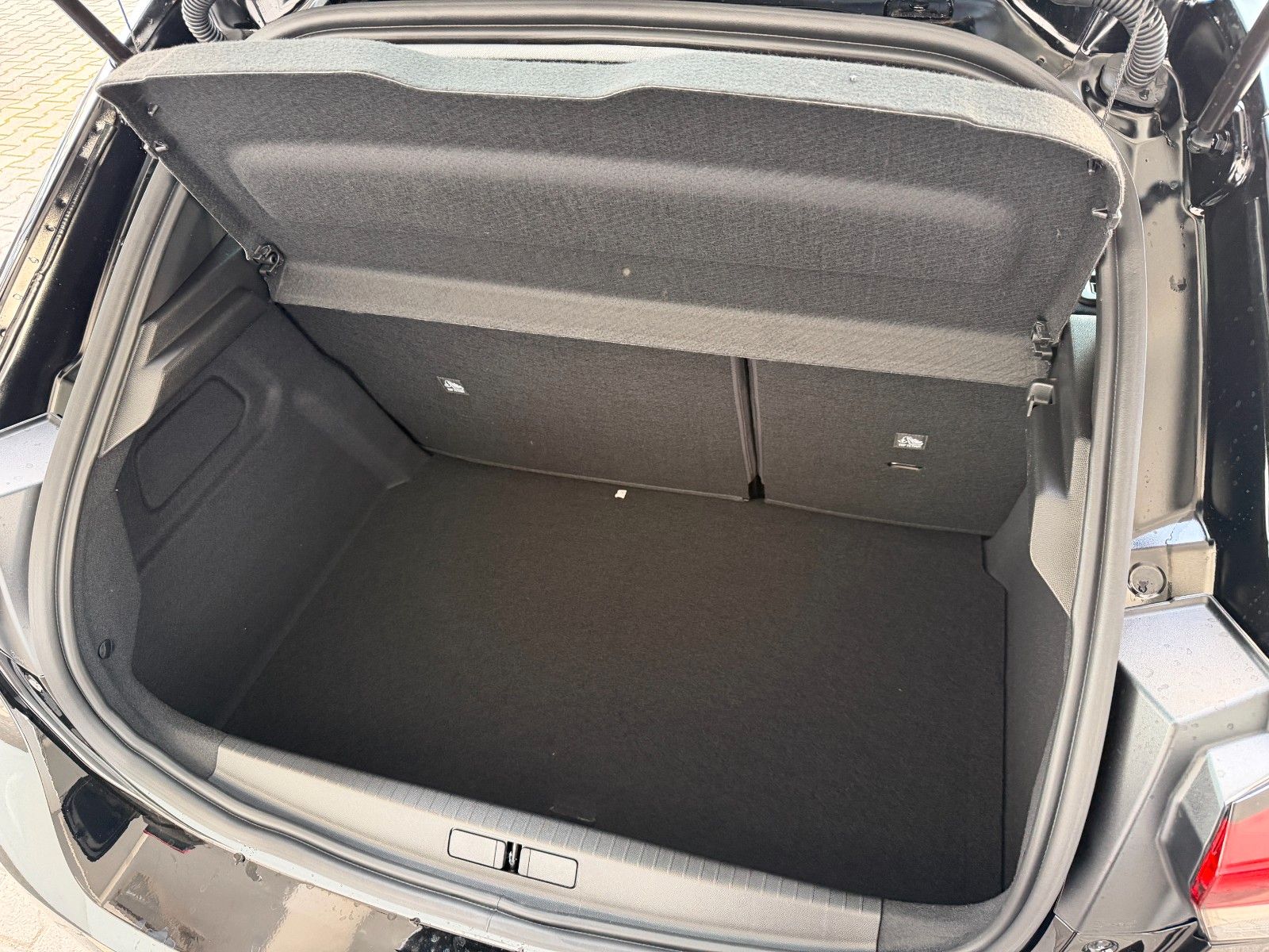 Fahrzeugabbildung Opel Corsa F Edition 110PS Hybrid Automatik/LED!