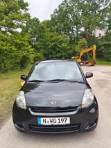 Daihatsu Sirion 1.3 - - schwarze Daihatsu Sirion