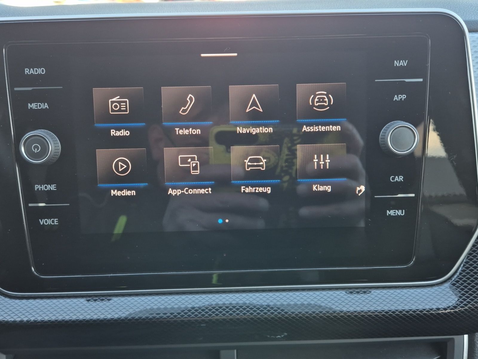 Fahrzeugabbildung Volkswagen T-Cross TSI Goal DSG LED AHK Navi AID ACC Park-A