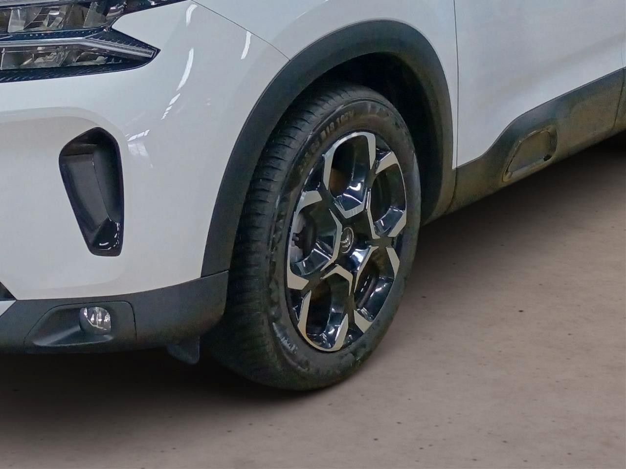 Fahrzeugabbildung Citroën C5 Aircross 1.2T FEEL PACK NAVI/LED/KAMERA/VIRT.