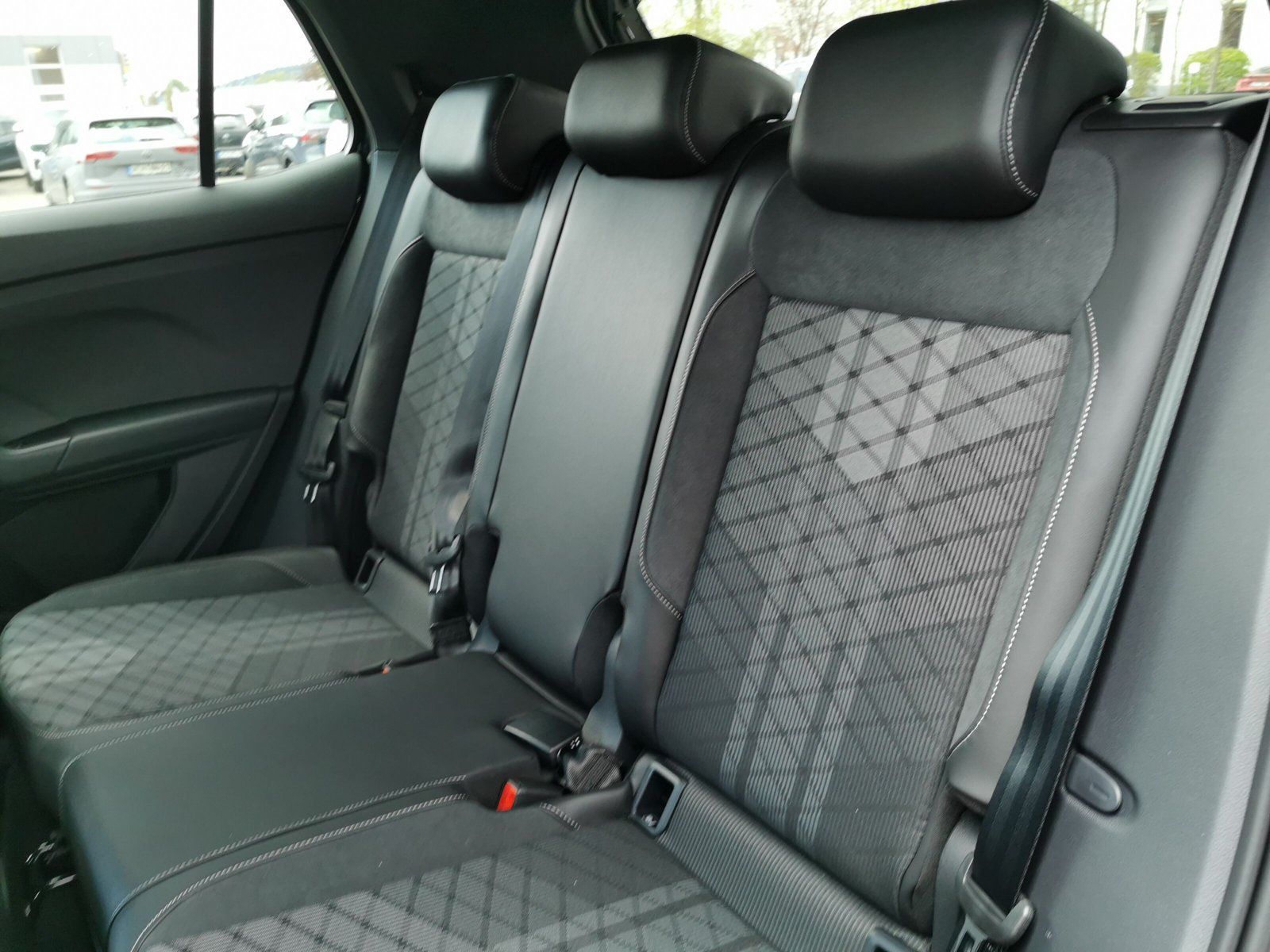 Volkswagen T-Cross - Bild 13