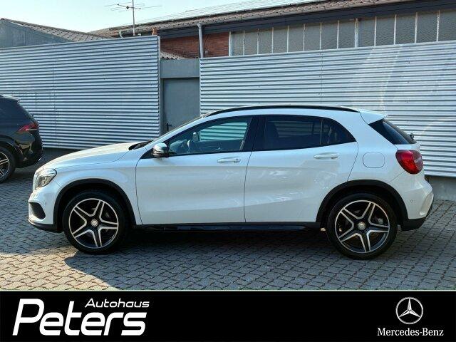 Mercedes-Benz GLA 200 AMG Night LED AHK/Navi/Pano/PDC/20"Klima