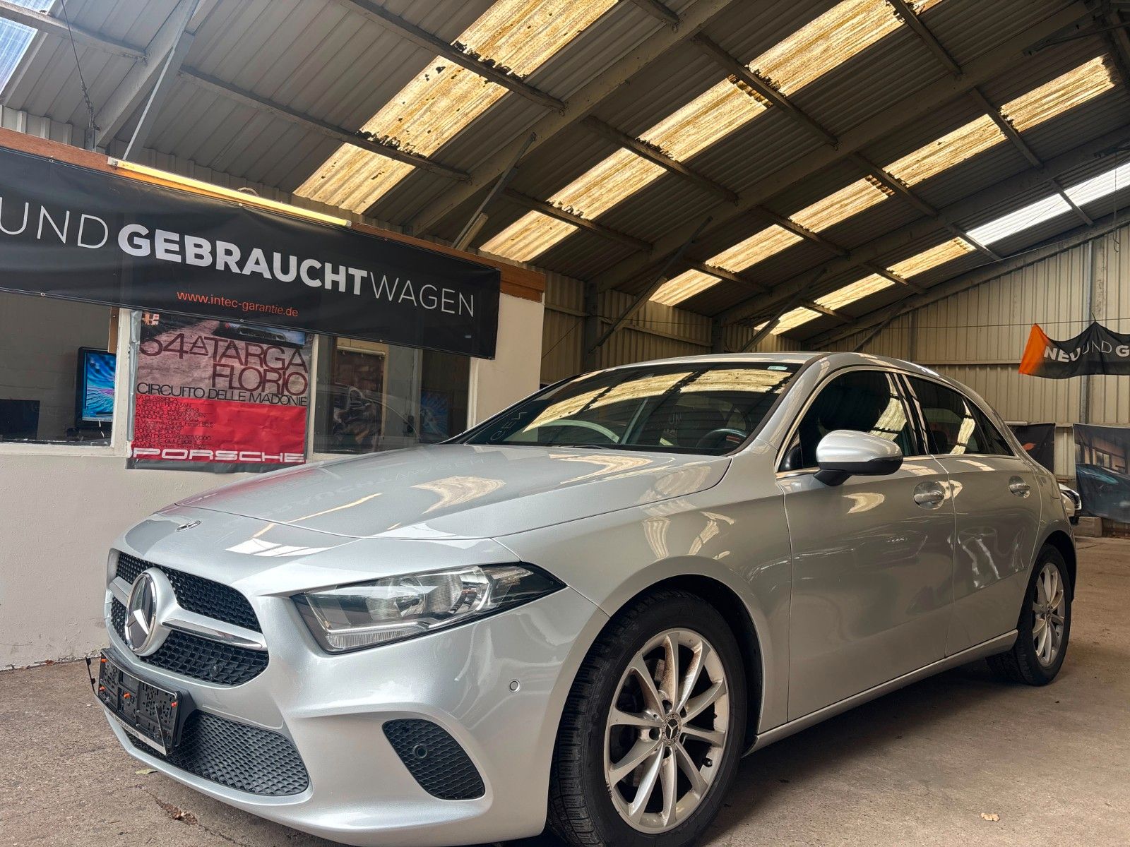 Mercedes-Benz A 200 Automatik Navi, Teilleder Sportsitze imagem 2
