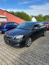 Toyota Avensis 2.2L Motorlaufleistung 77.000km - Toyota Avensis aus 2008 mit Diesel-Antrieb
