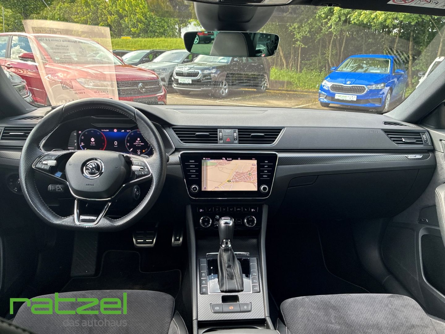 Fahrzeugabbildung SKODA Superb Sportline Combi 2.0 TDI AHK Navi Leder