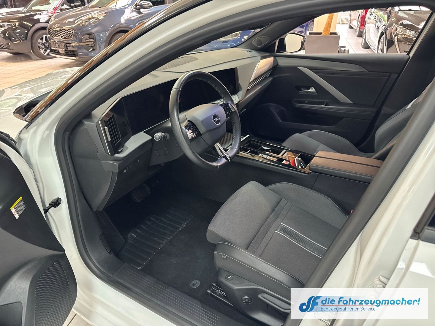 Fahrzeugabbildung Opel Astra L Sports Tourer GS Digitales Cockpit 360 K