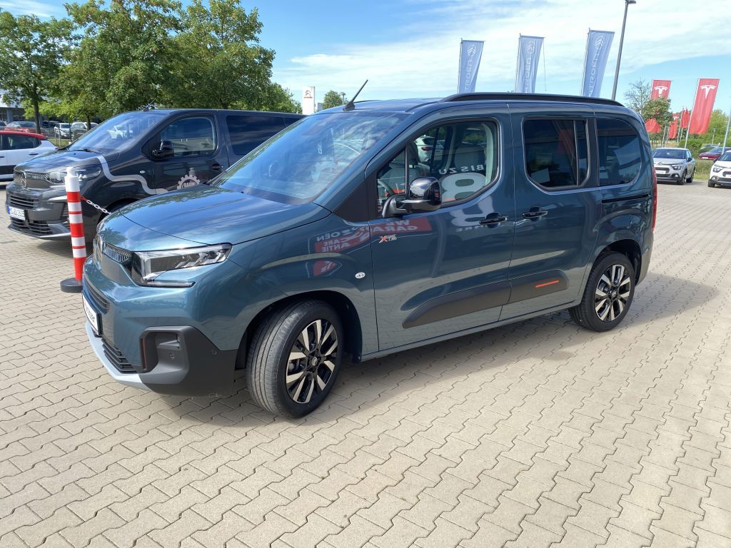 Fahrzeugabbildung Citroën Berlingo M Diesel 130 Automatik MAX XTR*ACC*Wint