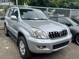 Toyota Land Cruiser 3.0 D-4D Sol Automatik/Navi/Leder - Toyota Land Cruiser in Berlin