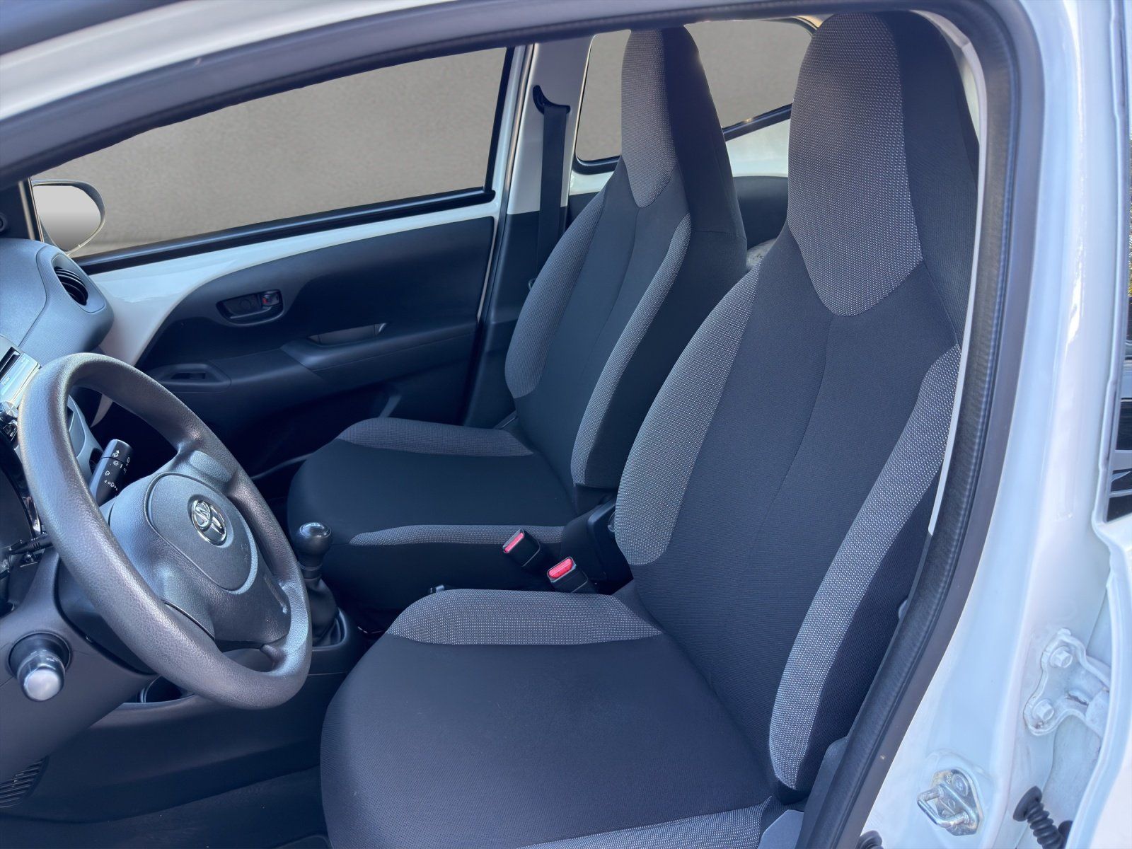 Fahrzeugabbildung Toyota Aygo 1.0 x 1. Hd., Klima, el. FH vo., Scheckheft