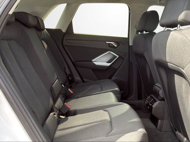Q3 35 TFSI S-TRONIC ADVANCED AZV+SHZ+PDC