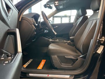 Audi Q2 30 TFSI S line *1. Hand*Klima*SHZ*Navi*BT*DAB