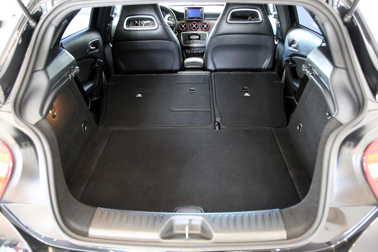 Mercedes-Benz A 250  Sport Harman Kardon SHZ Navi