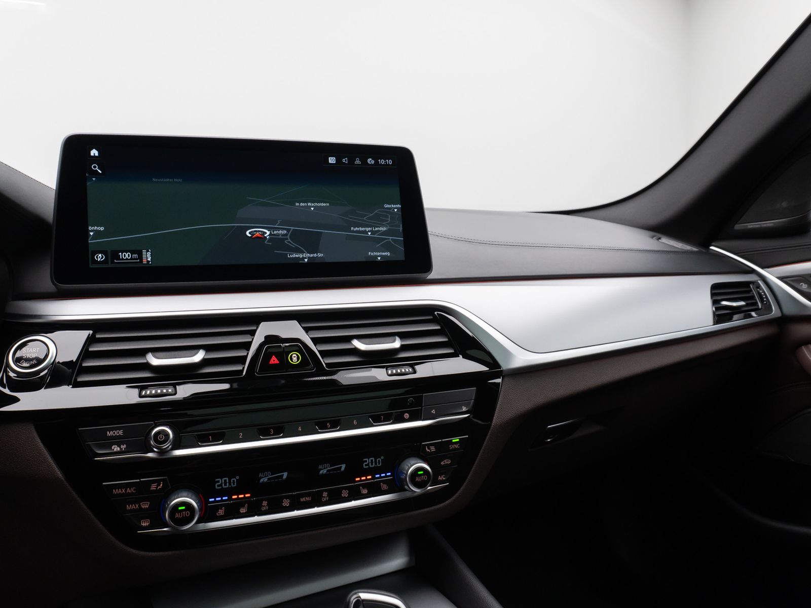 Fahrzeugabbildung BMW 520d xD Panorama Massage HUD H/K Individual-Voll