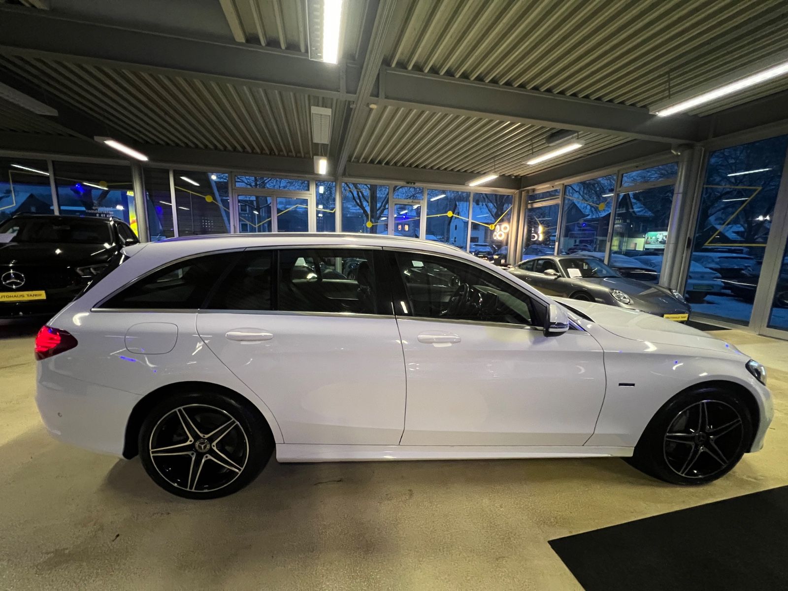 Fahrzeugabbildung Mercedes-Benz C 350 T e Edition C AMG LINE *LED*NAVI*LEDER*