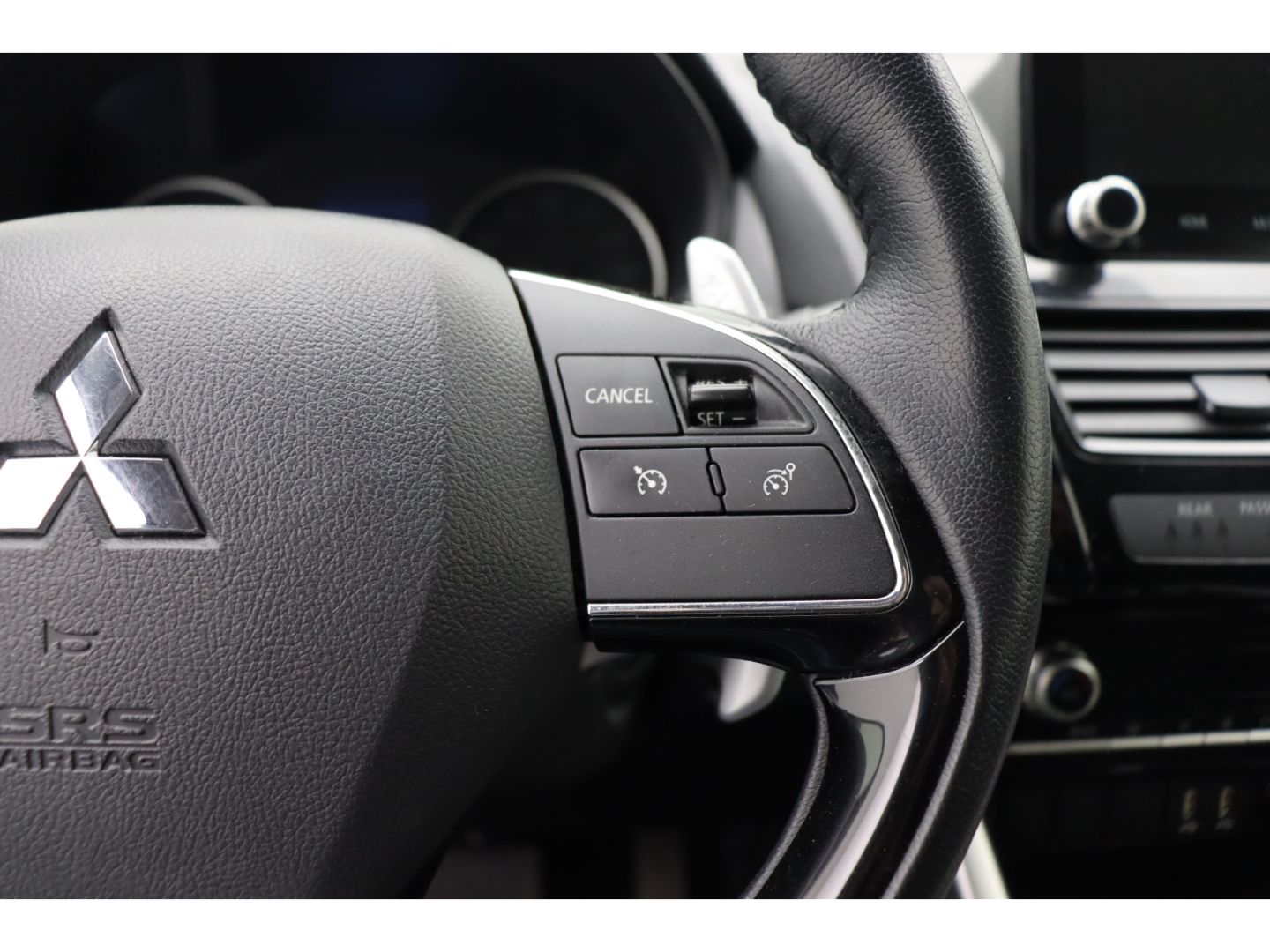 Fahrzeugabbildung Mitsubishi Eclipse Cross Basis Hybrid 4WD Rückfahrkamera