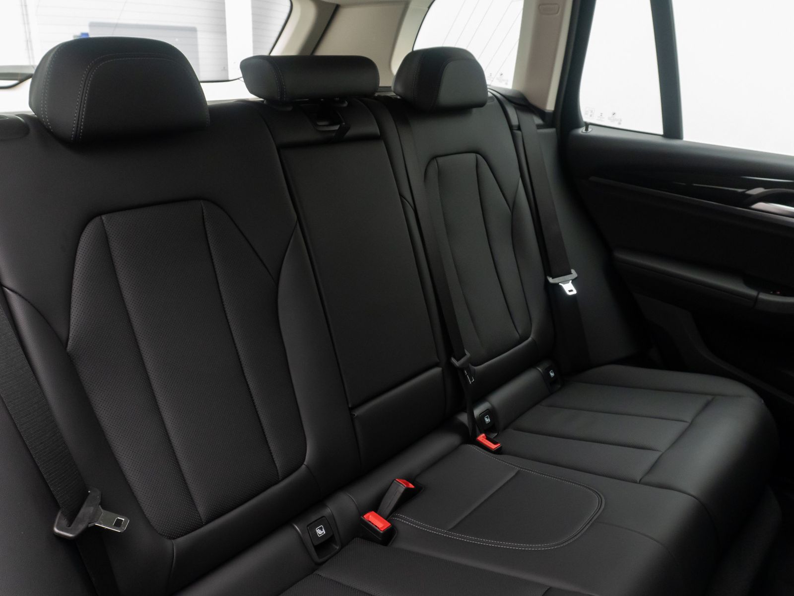 Fahrzeugabbildung BMW X3 xD30e DriveAss DAB Kamera HiFi WLAN Sportsitz