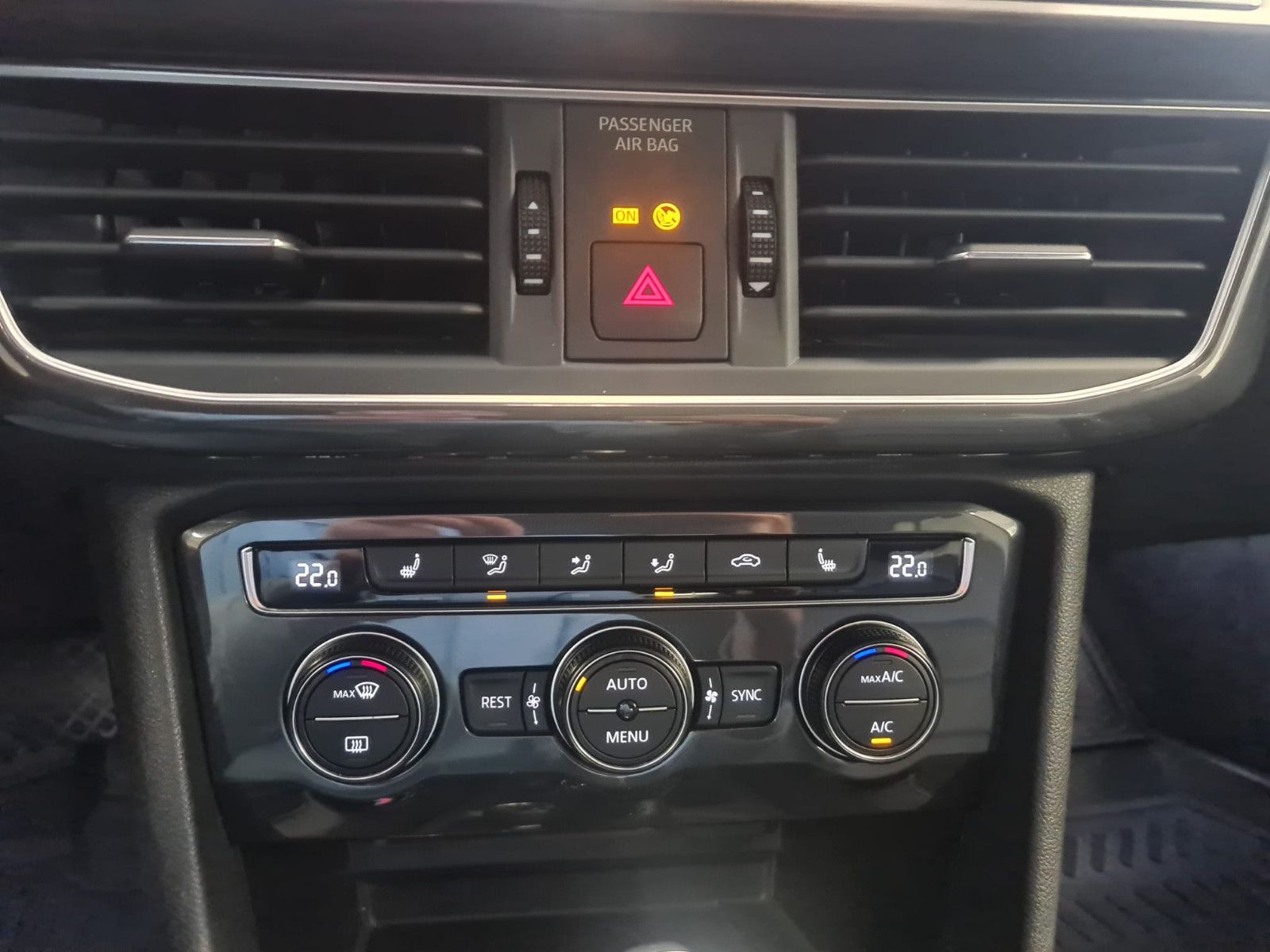 Fahrzeugabbildung SEAT Tarraco Xcellence 4Drive / LED / AHK / PANORAMA