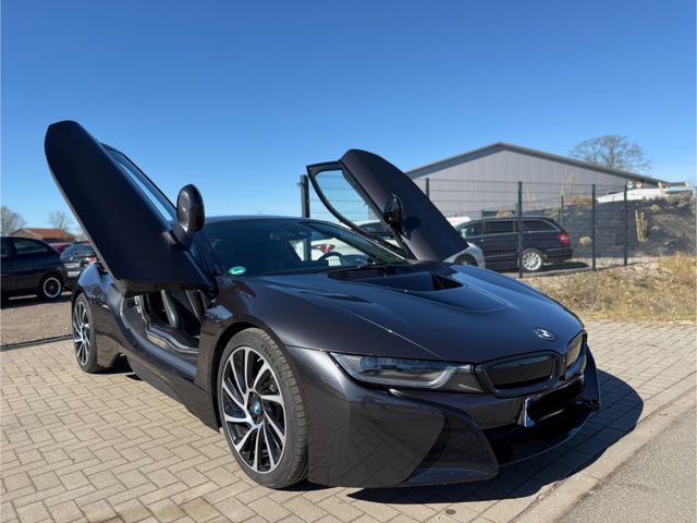 BMW i8 Baureihe i8 Coupe TÜV NEU/CARBON/PDC/NAVI