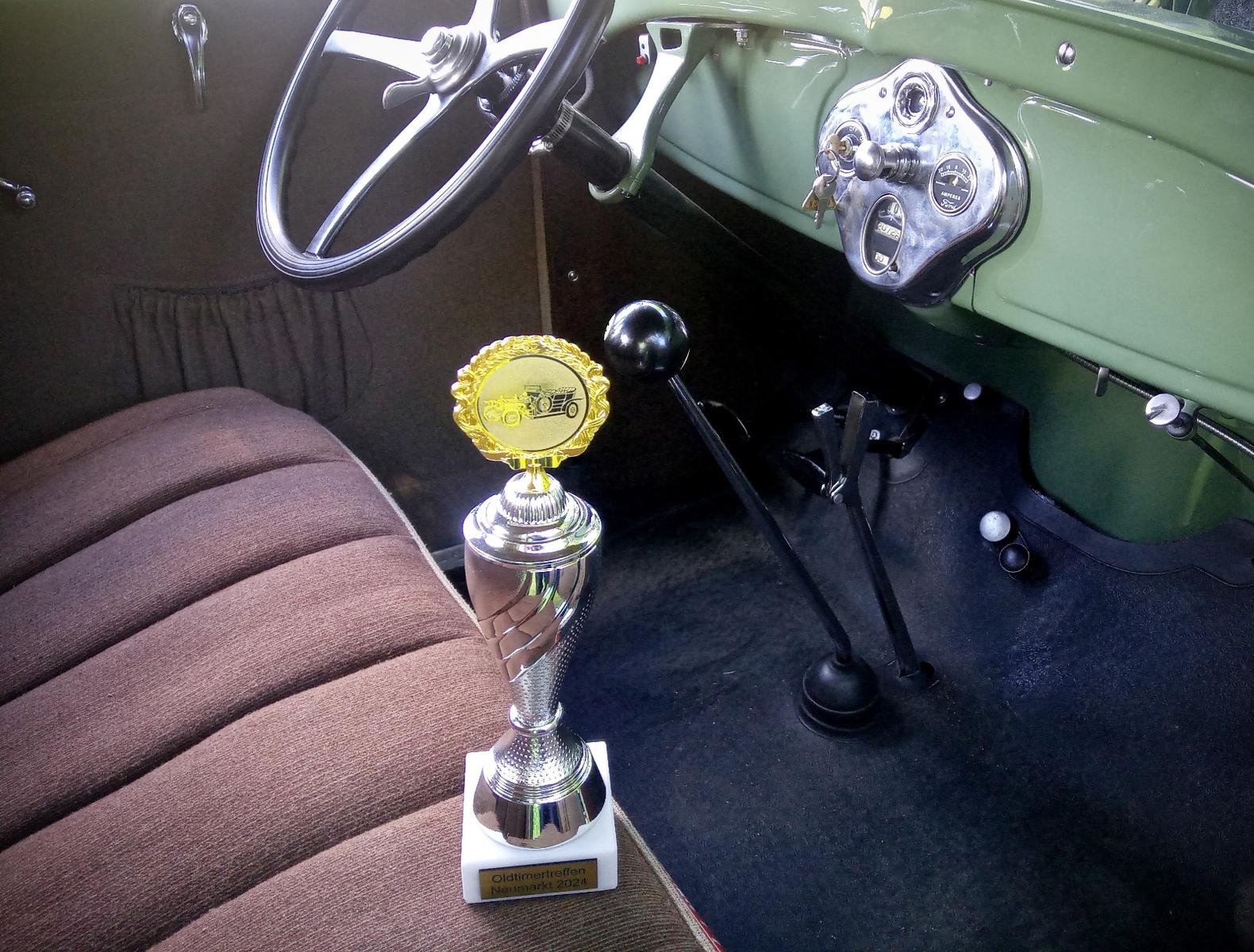 Ford Model A "Special Coupé" mit Police Head