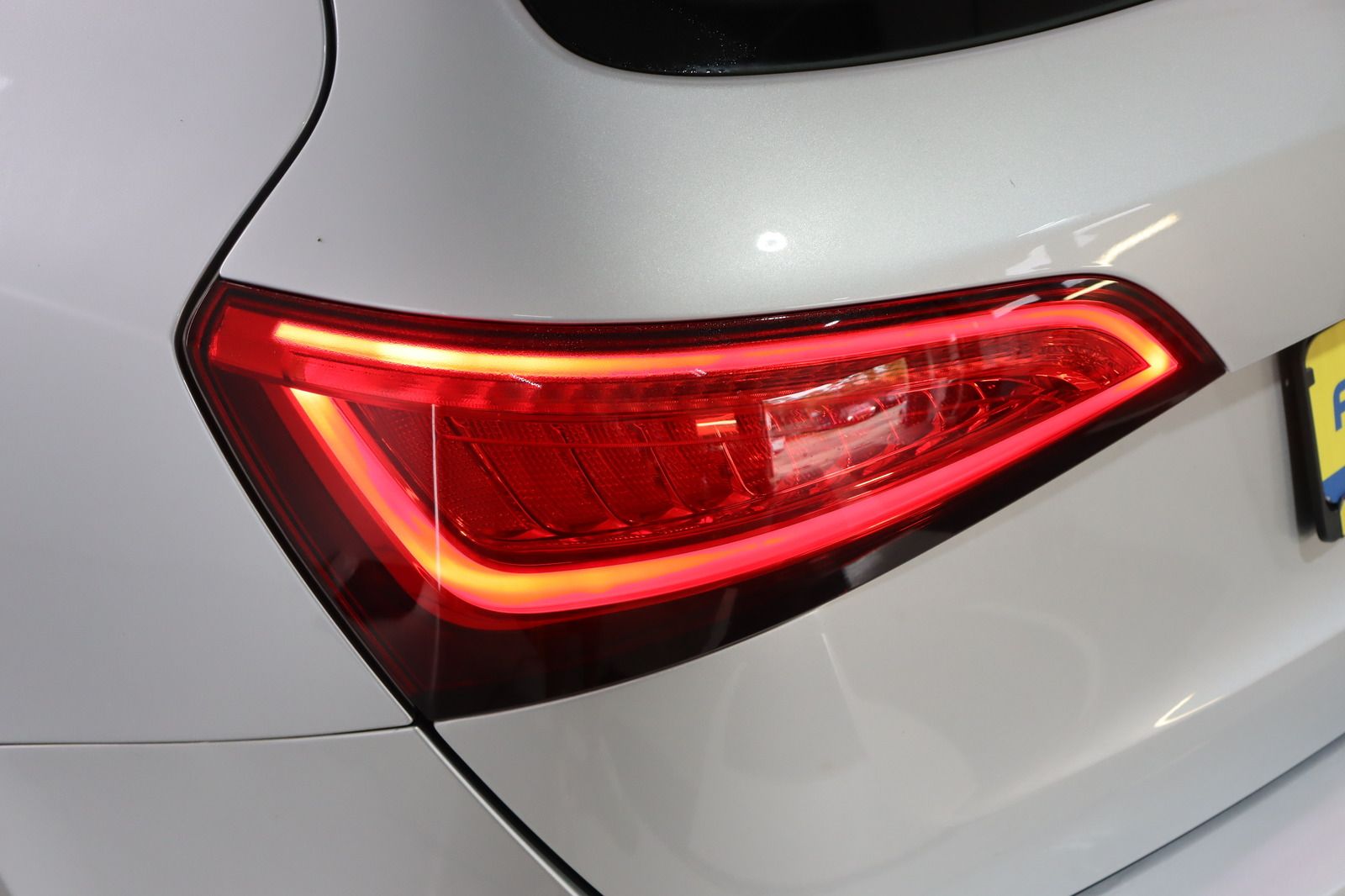 Fahrzeugabbildung Audi Q5 3.0 TDI quattro S- line * Bi- Xe