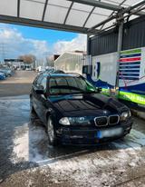 BMW E46 318i Touring Kombi - BMW 318 aus 2000: 318i E46