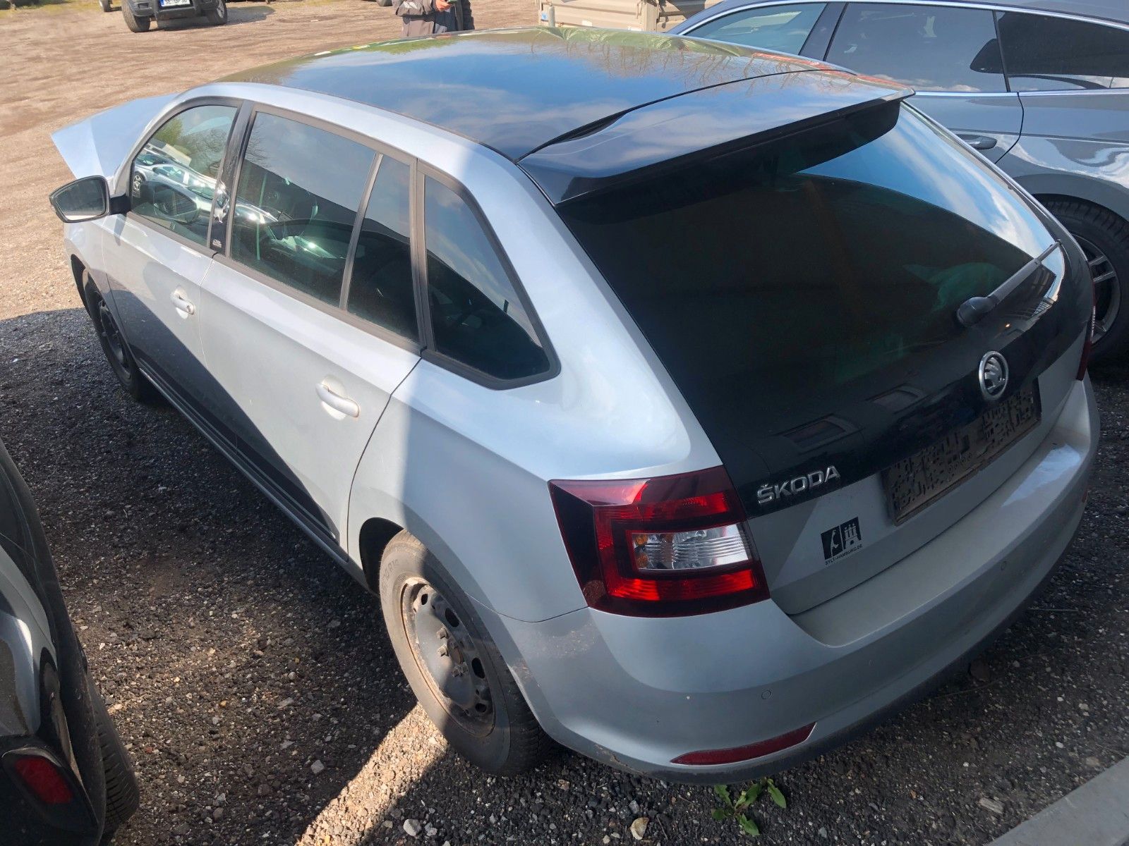 Fahrzeugabbildung SKODA Rapid Spaceback Edition Unfall Front