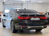 BMW 750ixD/HUD/Laser/MassagStz/360°/SofCl/Panor/Harm - gebrauchte BMW 750 aus dem Jahr 2020