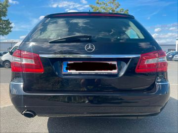 Mercedes E 200 - 5