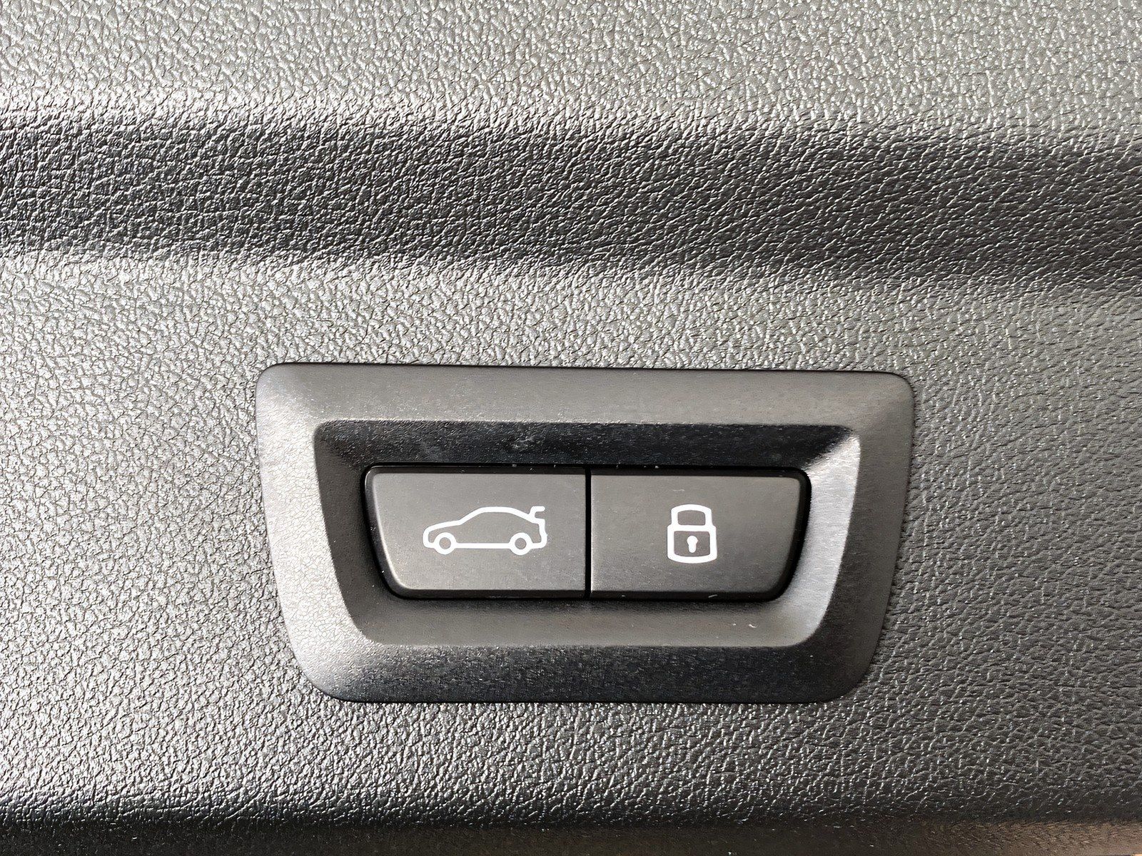 BMW iX2 - Bild 18