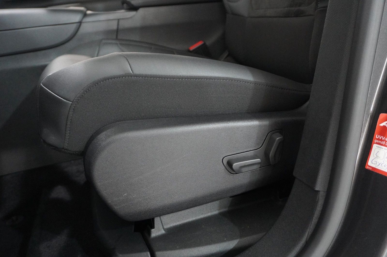 Fahrzeugabbildung Citroën C5 Aircross 1.2T SHINE EAT-8 NAVI/LED/KAMERA/SH