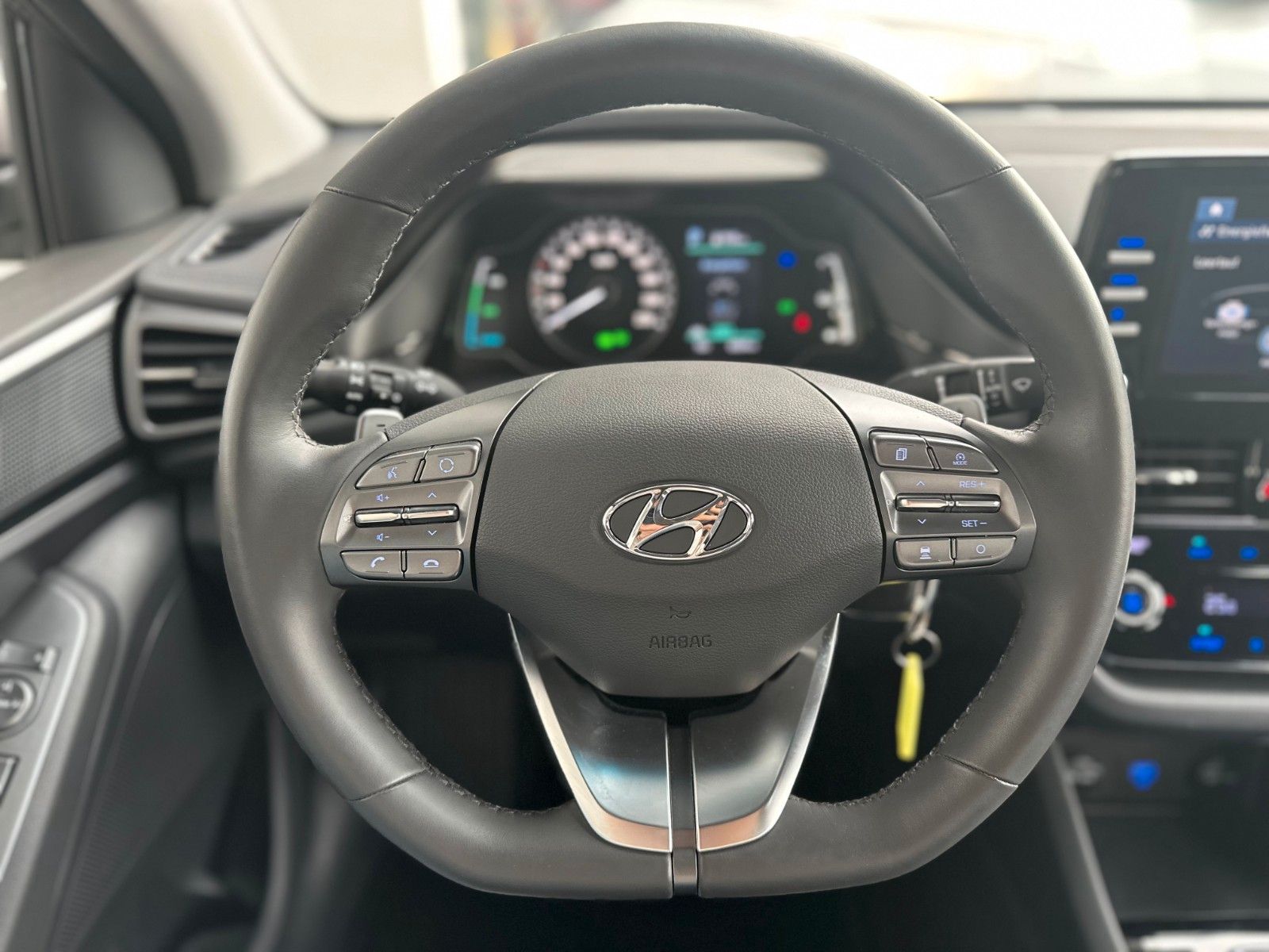 Fahrzeugabbildung Hyundai IONIQ Trend HEV 1.6l 105PS Carplay/Kamera!