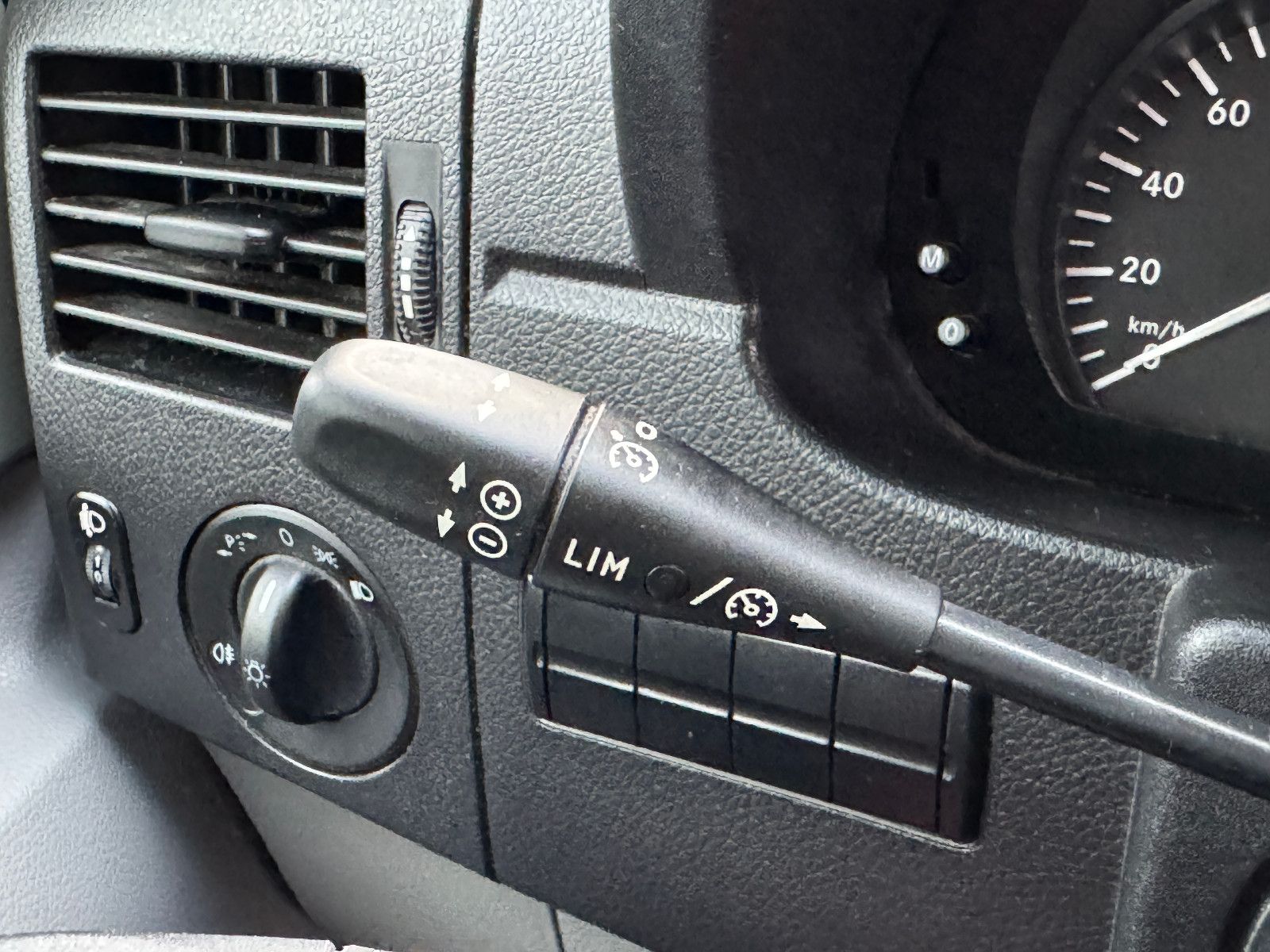 Fahrzeugabbildung La Strada REGENT S MERCEDES SPRINTER 7G-TRONIC SOLAR 1HAND