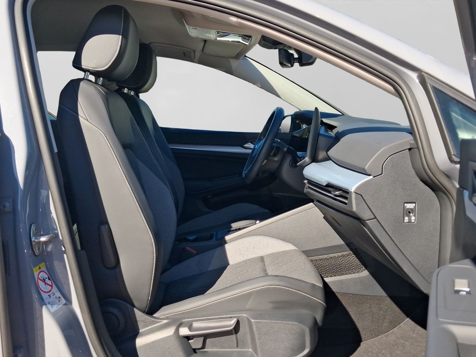 Volkswagen Golf 1.5 eTSI DSG ENERGY LED ST.HEIZ KAMERA NAV foto 4