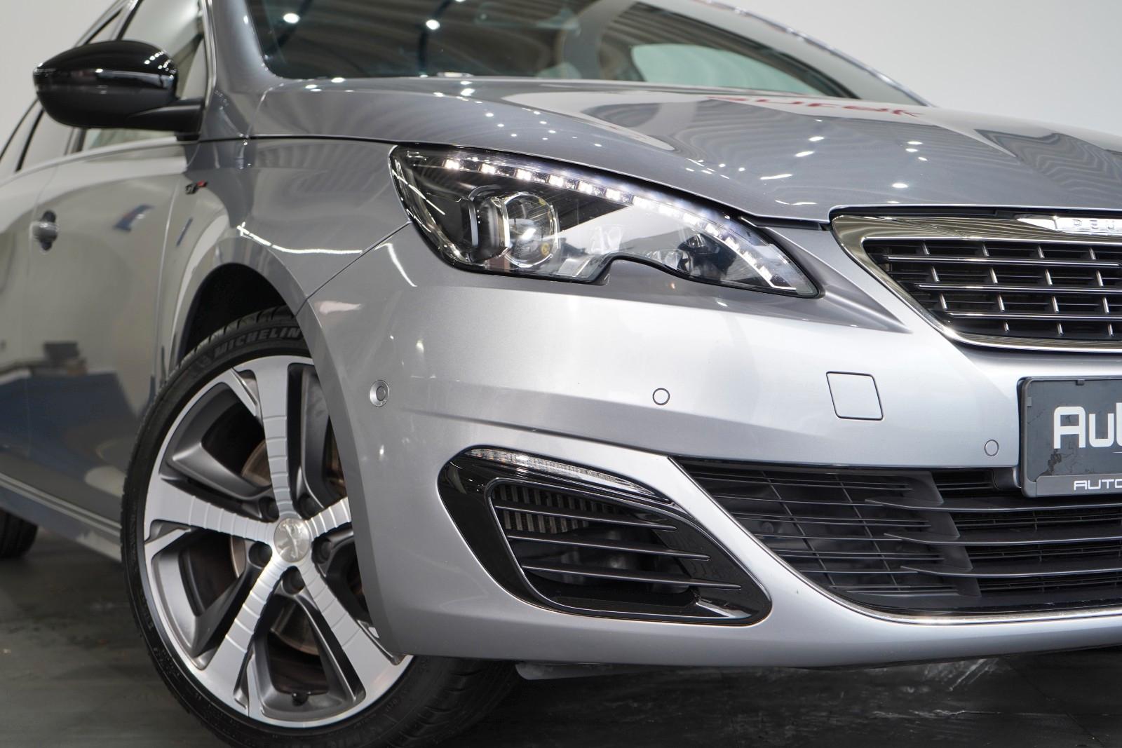 Peugeot 308 SW GT*1.Hand*Navi*Kamera*205 PS*Leder*