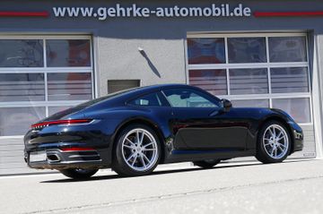 Porsche 992 Coupé*Schiebedach,Kamera,Sitzheizung,U-Frei*