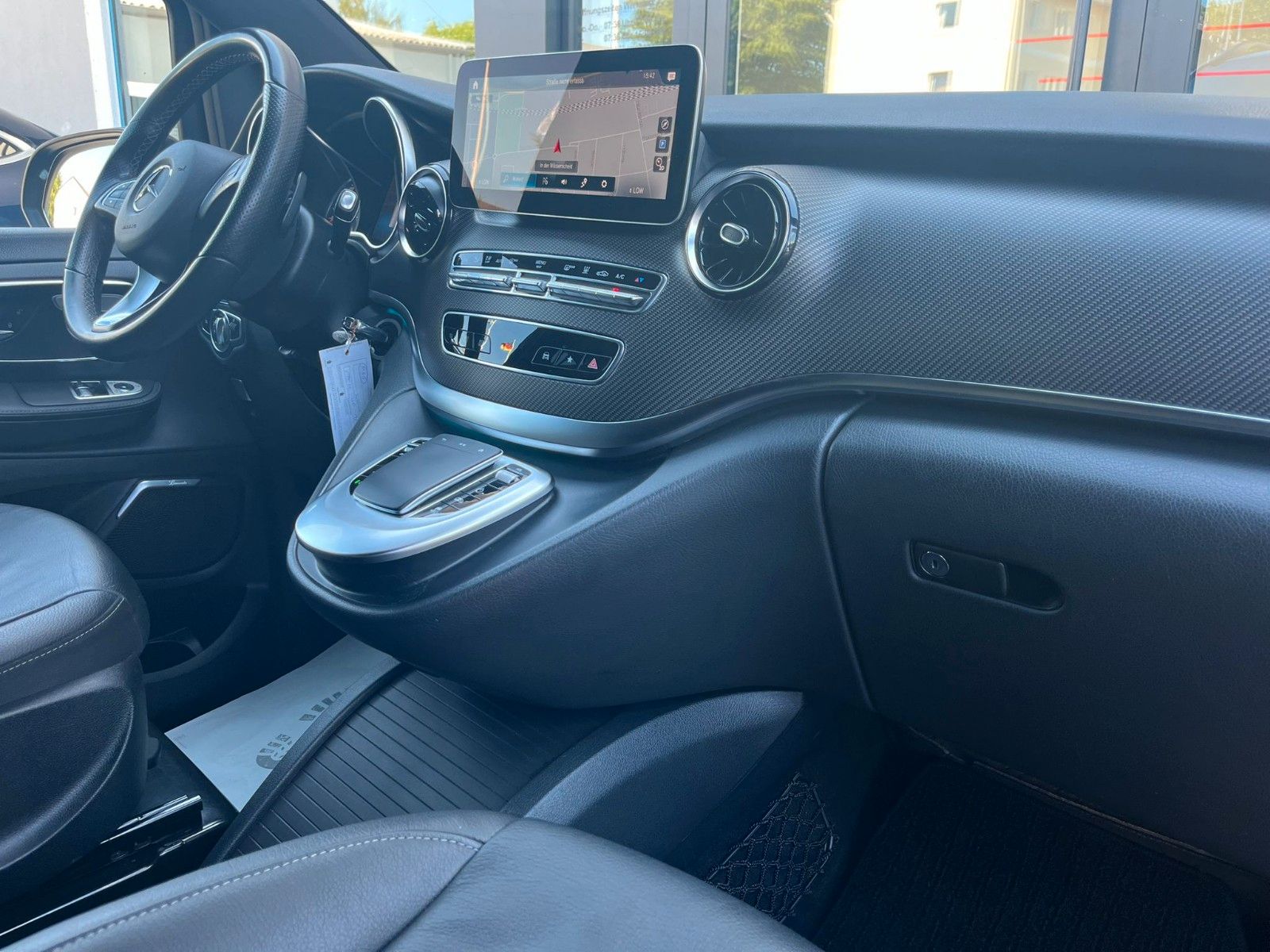 Fahrzeugabbildung Mercedes-Benz V 300d Avantgarde Edition 2020 4Matic Lang