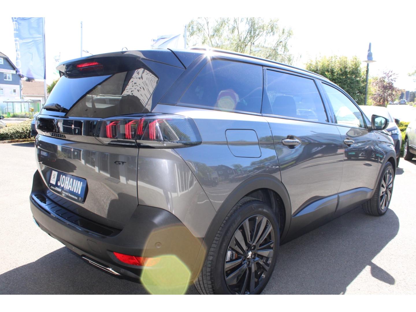 Peugeot 5008 GT HYBRID 136 e-DSC6 7Sitze *Schiebedach+An