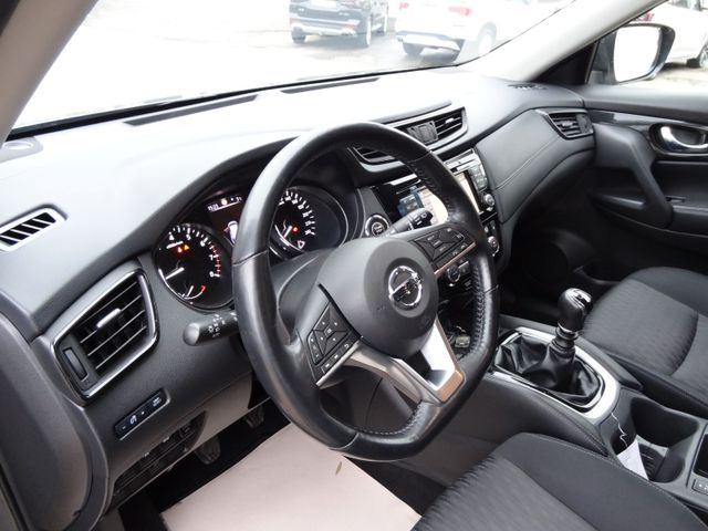Fahrzeugabbildung Nissan X-Trail N-Connecta/68TKM/7-Sitz/Navi/Pano/360Kam