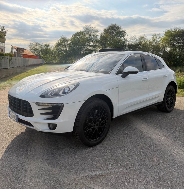 Image of Porsche Macan