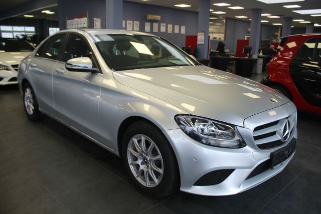 Mercedes-Benz C 180 - Navi - SHZ - Kamera - PDC -