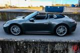 Porsche 992 Carrera 4 Cabriolet Sport Chrono PASM - : mit Android Auto, Cabrio
